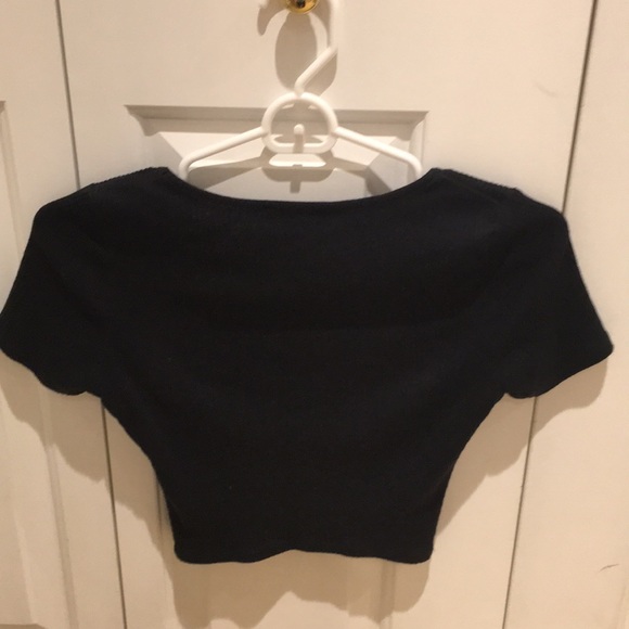 Black, cropped, shirt - Picture 3 of 3